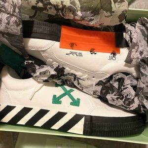 Off-White Low Vulcanized Canvas